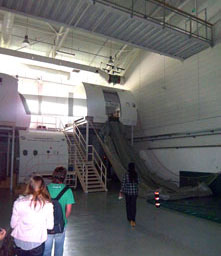 Besichtigung von Aircraft Emergency Simulators im Airbus Training Centre Beijing (Peking)